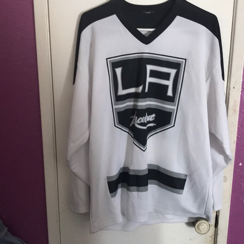 Lace one la Kings tribute jersey